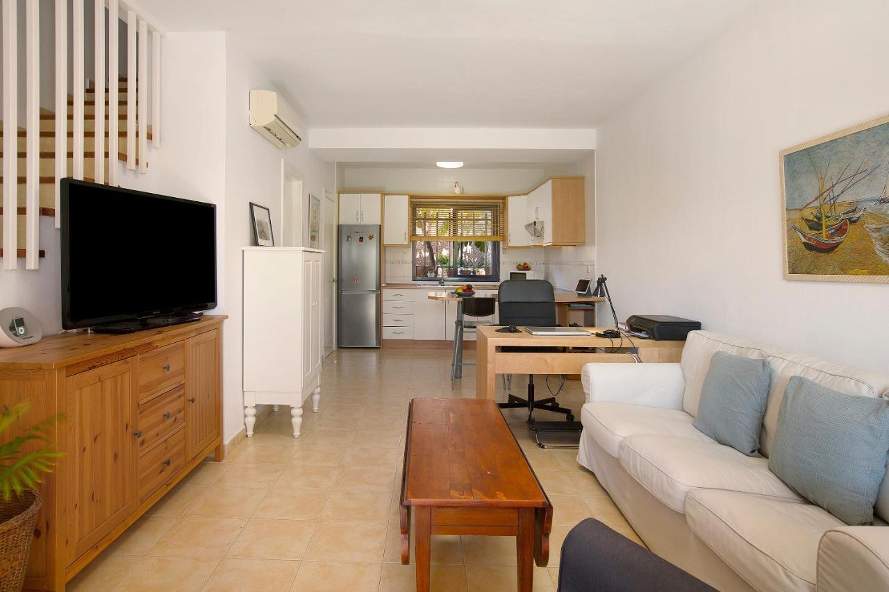 Free Airport Shuttle And Parking Villa San Bartolomé Kültér fotó
