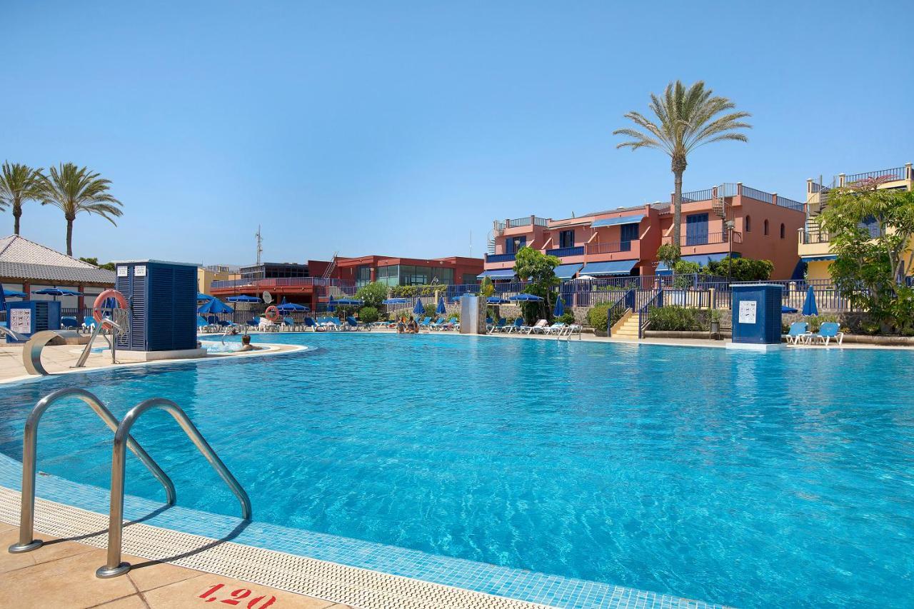 Free Airport Shuttle And Parking Villa San Bartolomé Kültér fotó
